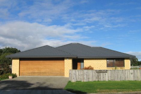 Photo of property in 42a Te Moana Road, Waikanae Beach, Waikanae, 5036