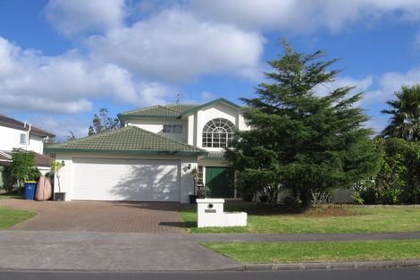 Photo of property in 2 Suncrest Drive, West Harbour, Auckland, 0618
