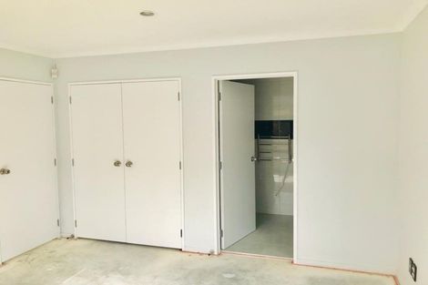 Photo of property in 66 De Havilland Drive, Goodwood Heights, Auckland, 2105