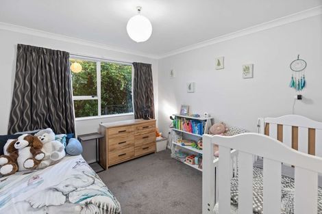 Photo of property in 42 Geraldine Crescent, Cloverlea, Palmerston North, 4412