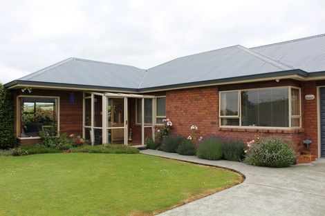 Photo of property in 74 Arthur Street, Winton, 9720