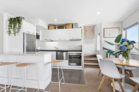 Photo of property in 306 Ocean Road, Whangamata, 3620