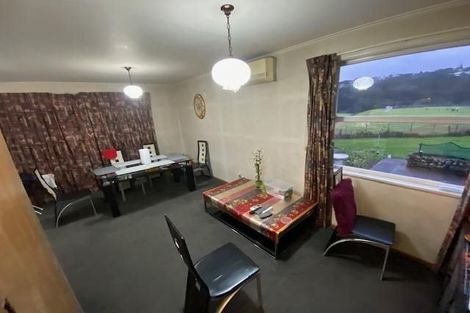 Photo of property in 13 Segedin Place, Glenfield, Auckland, 0629