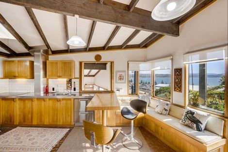 Photo of property in 34 Roslyn Road, Bluff Hill, Napier, 4110