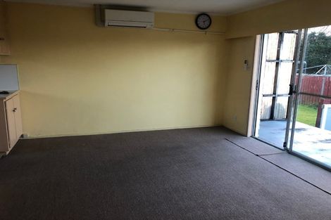 Photo of property in 2/8 Margaret Road, Papatoetoe, Auckland, 2025