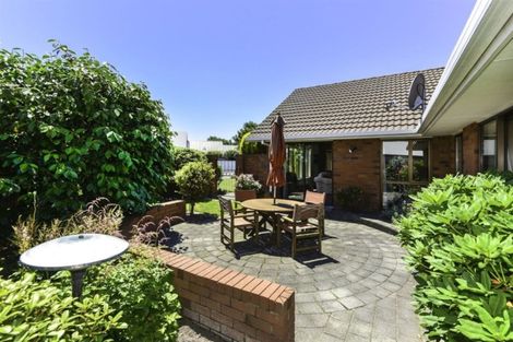 Photo of property in 98 Regency Crescent, Redwood, Christchurch, 8051