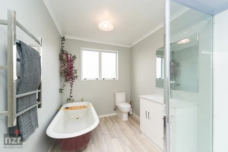 Photo of property in 11 Montagu Street, Feilding, 4702