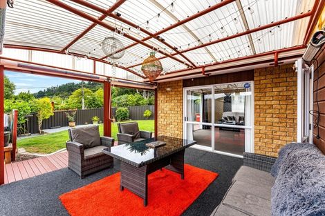 Photo of property in 17 Zeala Grove, Stokes Valley, Lower Hutt, 5019