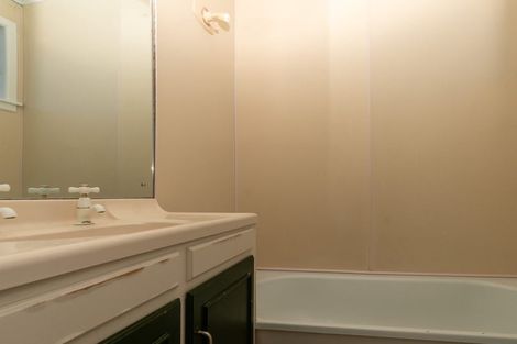 Photo of property in 2/3 Rogan Street, Mount Roskill, Auckland, 1041