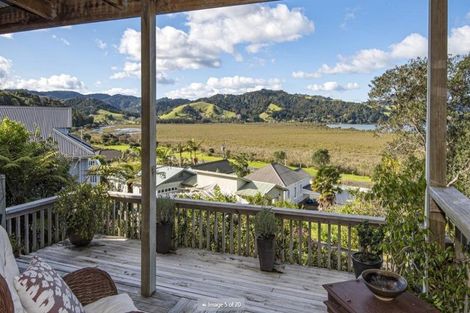 Photo of property in 26 Beach Road, Onerahi, Whangarei, 0110