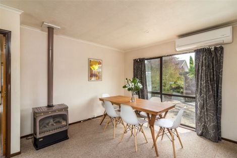 Photo of property in 12 Ludlow Place, Parklands, Christchurch, 8083