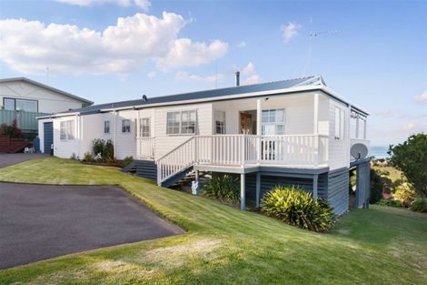 Photo of property in 8 Adela Stewart Drive West, Athenree, Katikati, 3177