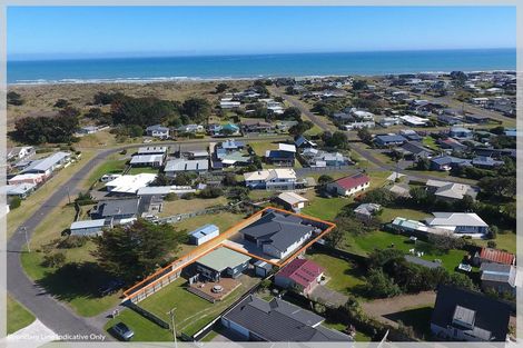 Photo of property in 3a Chrystall Street, Foxton Beach, Foxton, 4815