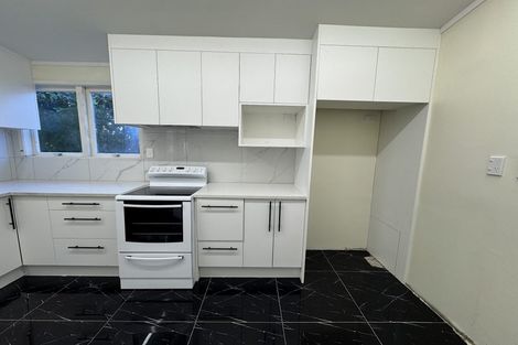 Photo of property in 575 East Coast Road, Browns Bay, Auckland, 0630