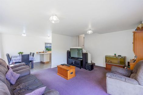 Photo of property in 1/11 Atlantis Place, Totara Vale, Auckland, 0629