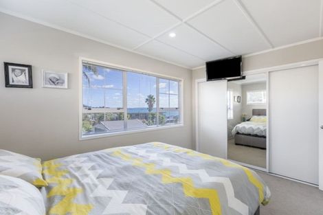 Photo of property in 1354a Whangaparaoa Road, Army Bay, Whangaparaoa, 0930