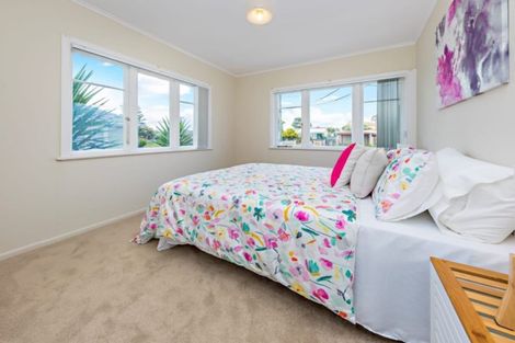 Photo of property in 30 Royton Avenue, Mangere East, Auckland, 2024