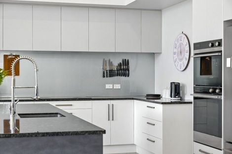 Photo of property in 22 Taranui Way, Paraparaumu Beach, Paraparaumu, 5032