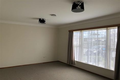 Photo of property in 7 Windsor Place, Levin, 5510