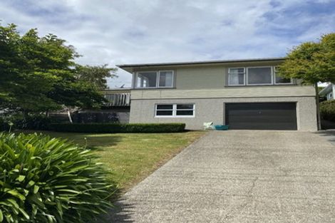 Photo of property in 11 Huia Street, Tawa, Wellington, 5028