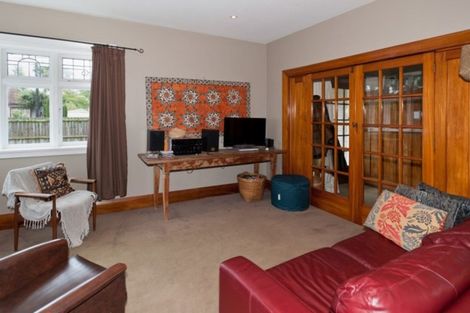 Photo of property in 60 Martin Avenue, Beckenham, Christchurch, 8023