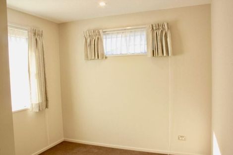 Photo of property in 2/5 Beatrice Place, Avonhead, Christchurch, 8042