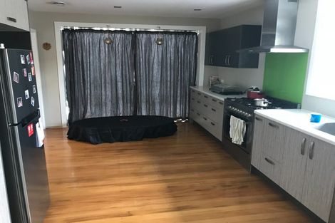 Photo of property in 5 Skerten Avenue, Hornby, Christchurch, 8042