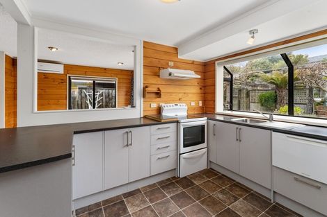 Photo of property in 16 Cedar Drive, Paraparaumu Beach, Paraparaumu, 5032