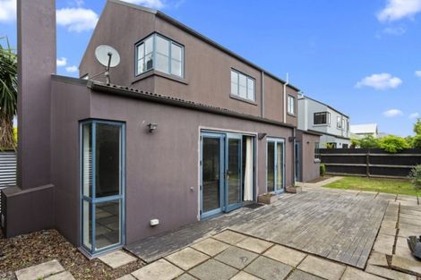 Photo of property in 209 Innes Road, St Albans, Christchurch, 8052