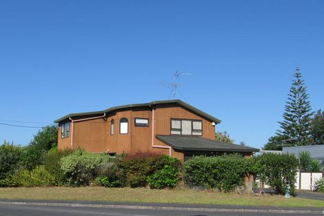 Photo of property in 2/52 Killarney Avenue, Torbay, Auckland, 0630