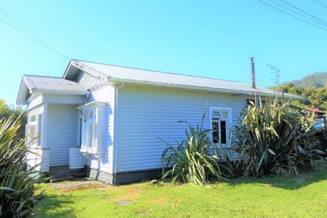 Photo of property in 10 Hall-jones Street, Runanga, 7803