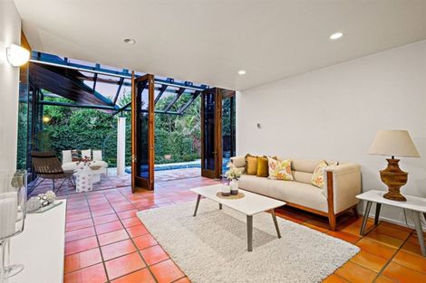 Photo of property in 43 Manurere Avenue, Takapuna, Auckland, 0622