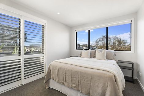 Photo of property in 2/32a Westgate Drive, Massey, Auckland, 0614