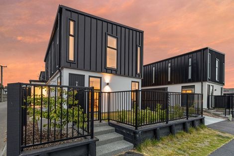 Photo of property in 164a Marine Parade, New Brighton, Christchurch, 8083