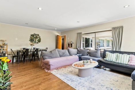 Photo of property in 2/13 Ocean View Road, Hillcrest, Auckland, 0627