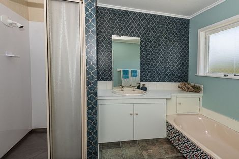 Photo of property in 52 Cairnfield Road, Kensington, Whangarei, 0112