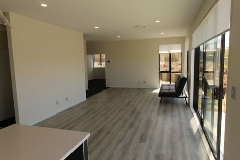 Photo of property in 79 Maka Terrace, Orewa, 0931