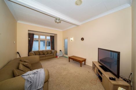 Photo of property in 10 Morrissey Street, Hawera, 4610