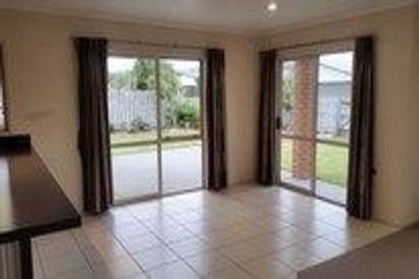 Photo of property in 51 Pyle Road West, One Tree Point, 0118