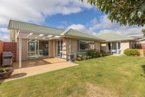 Photo of property in 10 Harrys Way, Redwood, Christchurch, 8051
