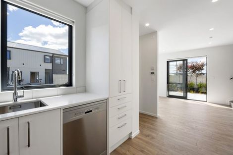 Photo of property in 11 Noel Hayden Street, Takanini, 2112