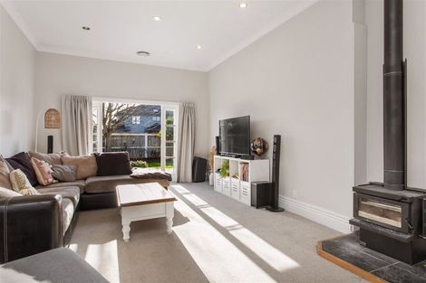 Photo of property in 58 Hawkesbury Avenue, St Albans, Christchurch, 8014