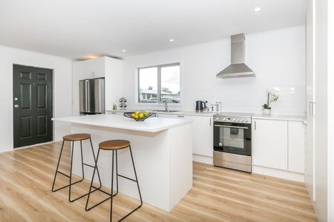 Photo of property in 11 Pringle Place, Nawton, Hamilton, 3200