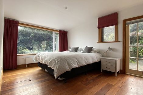 Photo of property in 34 Moana Road, Days Bay, Lower Hutt, 5013