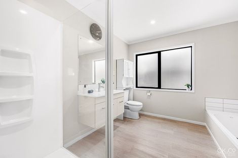 Photo of property in 15 Te Kaeaea Crescent, Wallaceville, Upper Hutt, 5018