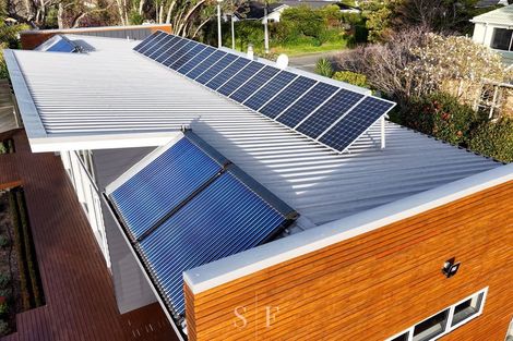 Photo of property in 8 Ngarara Road, Waikanae, 5036