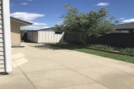 Photo of property in 16 Dalray Avenue, Takanini, 2112