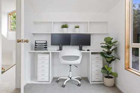 Photo of property in 1/31 Holdaway Avenue, Northcote, Auckland, 0627