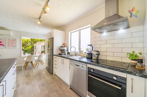 Photo of property in 3 Kaitangata Crescent, Kelson, Lower Hutt, 5010