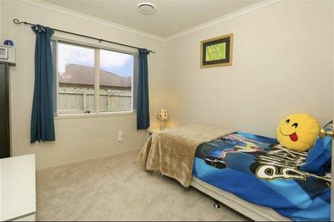 Photo of property in 4 Bibury Avenue, Henderson, Auckland, 0612